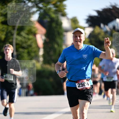 01.09.2024 - BARMER Alsterlauf Dr. Thomas Lammeyer http://msf.ph/oto/6893272 01.09.2024 09:27:04 Laufen 135, 10, 2504 meine-sportfotos.de