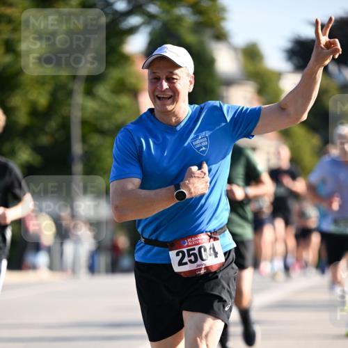 01.09.2024 - BARMER Alsterlauf Dr. Thomas Lammeyer http://msf.ph/oto/6893277 01.09.2024 09:27:05 Laufen 35, 2504 meine-sportfotos.de