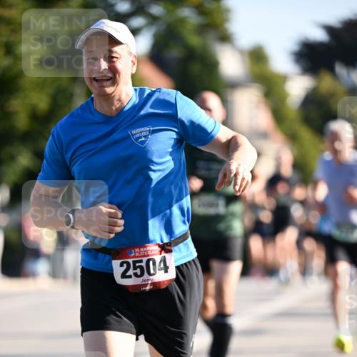 01.09.2024 - BARMER Alsterlauf Dr. Thomas Lammeyer http://msf.ph/oto/6893279 01.09.2024 09:27:05 Laufen 35, 2504 meine-sportfotos.de