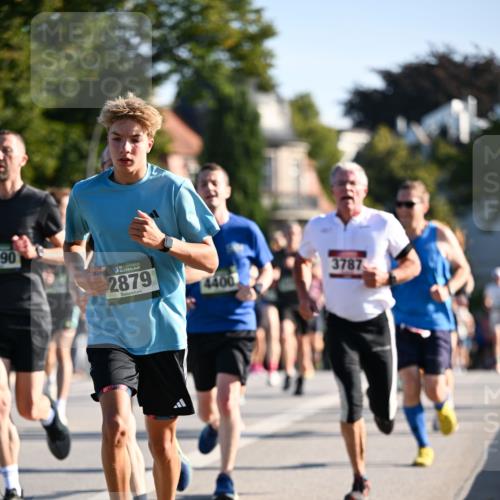 01.09.2024 - BARMER Alsterlauf Dr. Thomas Lammeyer http://msf.ph/oto/6893305 01.09.2024 09:27:10 Laufen 90, 35, 2879, 4400, 3787 meine-sportfotos.de