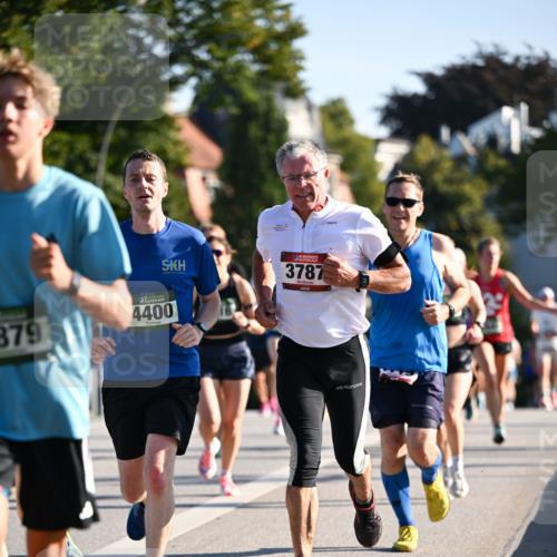 01.09.2024 - BARMER Alsterlauf Dr. Thomas Lammeyer http://msf.ph/oto/6893309 01.09.2024 09:27:11 Laufen 35, 3787, 879, 4400 meine-sportfotos.de
