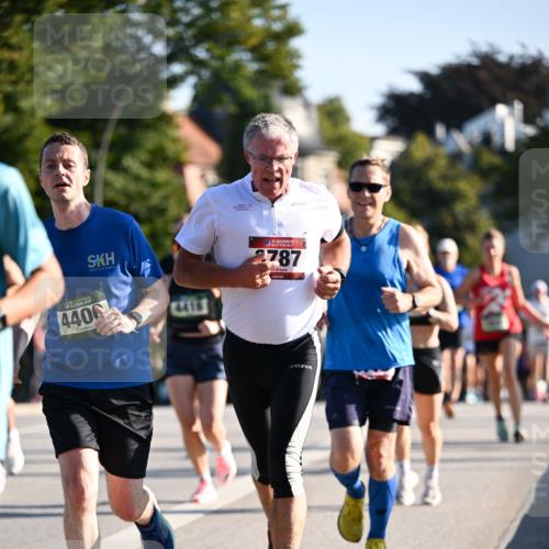 01.09.2024 - BARMER Alsterlauf Dr. Thomas Lammeyer http://msf.ph/oto/6893311 01.09.2024 09:27:11 Laufen 4406, 4416, 135, 2787 meine-sportfotos.de