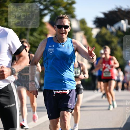 01.09.2024 - BARMER Alsterlauf Dr. Thomas Lammeyer http://msf.ph/oto/6893320 01.09.2024 09:27:13 Laufen 15 meine-sportfotos.de