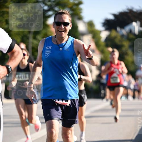 01.09.2024 - BARMER Alsterlauf Dr. Thomas Lammeyer http://msf.ph/oto/6893321 01.09.2024 09:27:13 Laufen  meine-sportfotos.de