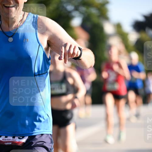 01.09.2024 - BARMER Alsterlauf Dr. Thomas Lammeyer http://msf.ph/oto/6893329 01.09.2024 09:27:14 Laufen  meine-sportfotos.de