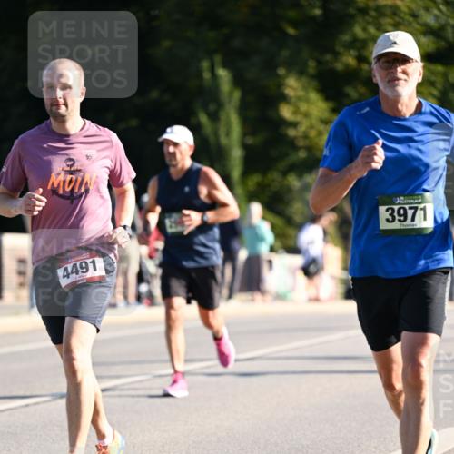 01.09.2024 - BARMER Alsterlauf Dr. Thomas Lammeyer http://msf.ph/oto/6893352 01.09.2024 09:27:17 Laufen 4491, 3971 meine-sportfotos.de