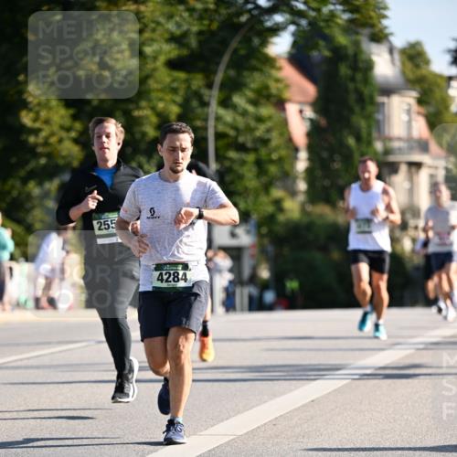 01.09.2024 - BARMER Alsterlauf Dr. Thomas Lammeyer http://msf.ph/oto/6893360 01.09.2024 09:27:19 Laufen 255, 4284 meine-sportfotos.de
