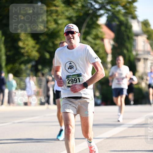 01.09.2024 - BARMER Alsterlauf Dr. Thomas Lammeyer http://msf.ph/oto/6893372 01.09.2024 09:27:22 Laufen 2991 meine-sportfotos.de