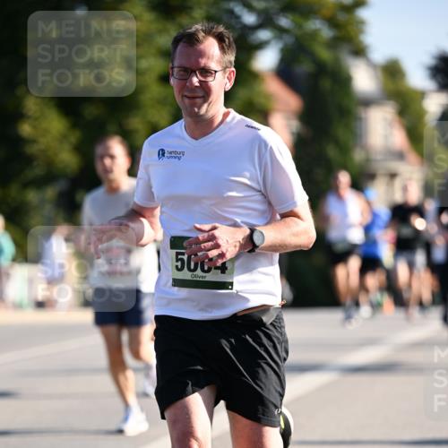 01.09.2024 - BARMER Alsterlauf Dr. Thomas Lammeyer http://msf.ph/oto/6893387 01.09.2024 09:27:24 Laufen 5604 meine-sportfotos.de