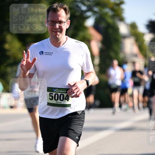 01.09.2024 - BARMER Alsterlauf Dr. Thomas Lammeyer http://msf.ph/oto/6893388 01.09.2024 09:27:24 Laufen 635, 5004 meine-sportfotos.de