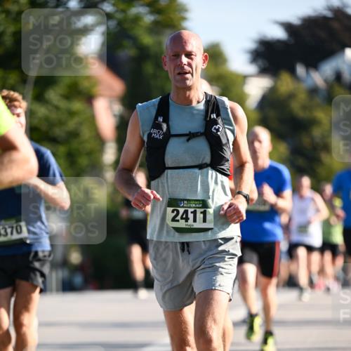01.09.2024 - BARMER Alsterlauf Dr. Thomas Lammeyer http://msf.ph/oto/6893427 01.09.2024 09:27:31 Laufen 370, 35, 2411 meine-sportfotos.de