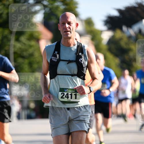 01.09.2024 - BARMER Alsterlauf Dr. Thomas Lammeyer http://msf.ph/oto/6893429 01.09.2024 09:27:32 Laufen 2411 meine-sportfotos.de