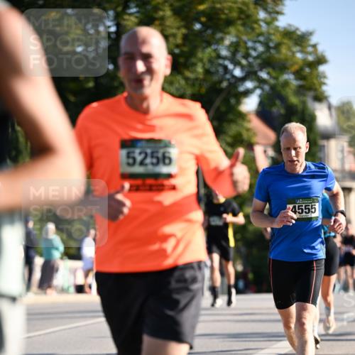 01.09.2024 - BARMER Alsterlauf Dr. Thomas Lammeyer http://msf.ph/oto/6893438 01.09.2024 09:27:33 Laufen 5256, 4555 meine-sportfotos.de