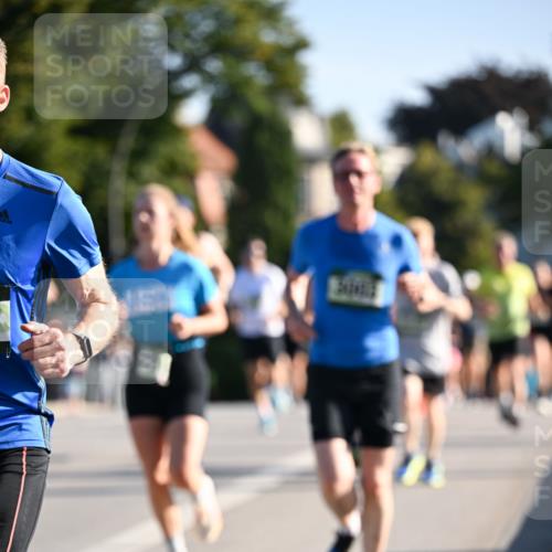 01.09.2024 - BARMER Alsterlauf Dr. Thomas Lammeyer http://msf.ph/oto/6893448 01.09.2024 09:27:35 Laufen  meine-sportfotos.de