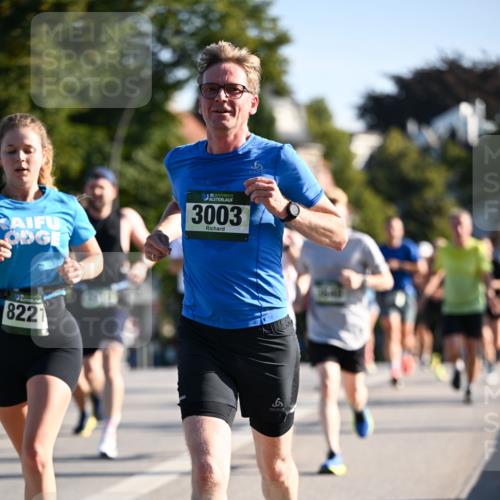 01.09.2024 - BARMER Alsterlauf Dr. Thomas Lammeyer http://msf.ph/oto/6893453 01.09.2024 09:27:36 Laufen 35, 3003, 822 meine-sportfotos.de