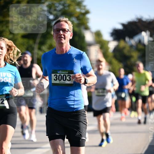 01.09.2024 - BARMER Alsterlauf Dr. Thomas Lammeyer http://msf.ph/oto/6893454 01.09.2024 09:27:36 Laufen 35, 3003, 22 meine-sportfotos.de