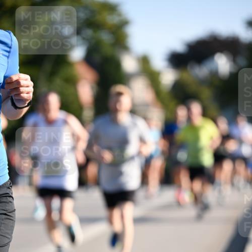 01.09.2024 - BARMER Alsterlauf Dr. Thomas Lammeyer http://msf.ph/oto/6893458 01.09.2024 09:27:37 Laufen  meine-sportfotos.de