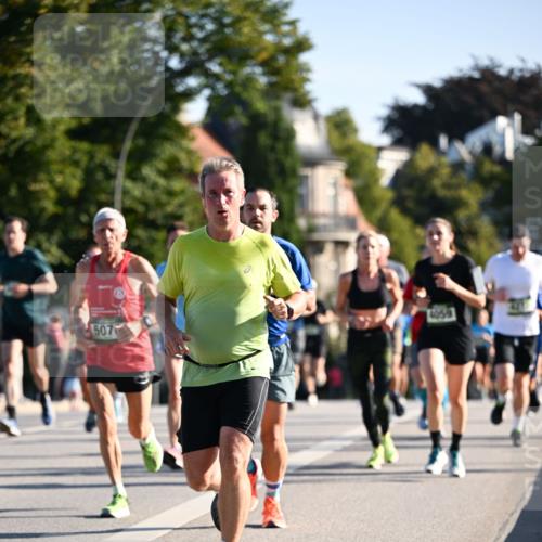 01.09.2024 - BARMER Alsterlauf Dr. Thomas Lammeyer http://msf.ph/oto/6893469 01.09.2024 09:27:39 Laufen 507, 4059 meine-sportfotos.de