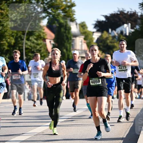01.09.2024 - BARMER Alsterlauf Dr. Thomas Lammeyer http://msf.ph/oto/6893480 01.09.2024 09:27:41 Laufen 4790, 4059, 4273, 4273 meine-sportfotos.de
