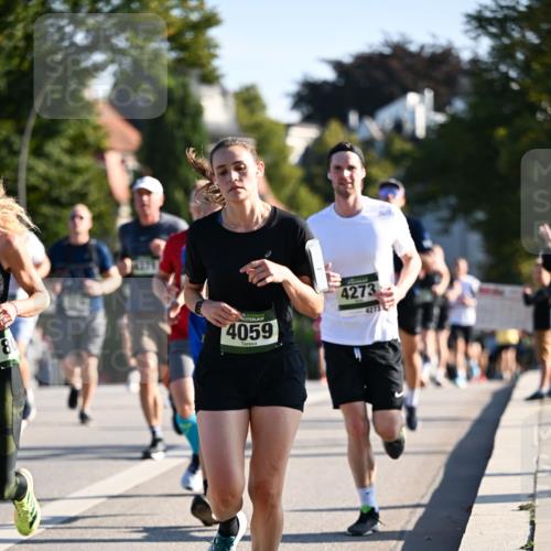 01.09.2024 - BARMER Alsterlauf Dr. Thomas Lammeyer http://msf.ph/oto/6893488 01.09.2024 09:27:42 Laufen 4059, 4273, 4273 meine-sportfotos.de