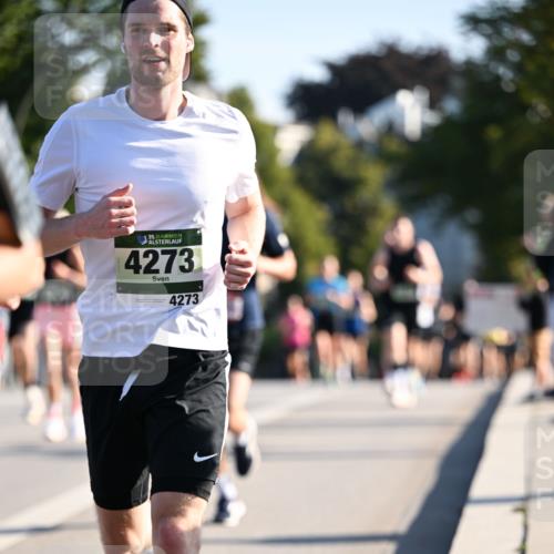 01.09.2024 - BARMER Alsterlauf Dr. Thomas Lammeyer http://msf.ph/oto/6893498 01.09.2024 09:27:44 Laufen 35, 4273, 4273 meine-sportfotos.de