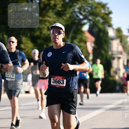 01.09.2024 - BARMER Alsterlauf Dr. Thomas Lammeyer http://msf.ph/oto/6893503 01.09.2024 09:27:45 Laufen 2276, 35, 3663 meine-sportfotos.de