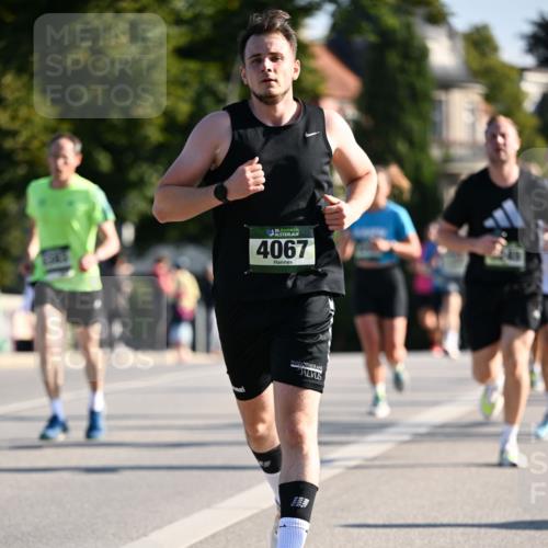 01.09.2024 - BARMER Alsterlauf Dr. Thomas Lammeyer http://msf.ph/oto/6893528 01.09.2024 09:27:49 Laufen 35, 4067 meine-sportfotos.de