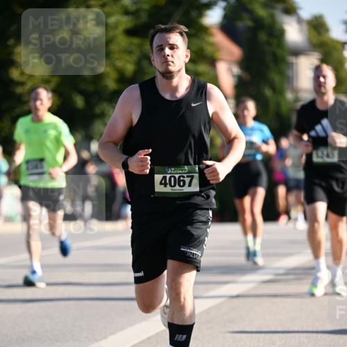 01.09.2024 - BARMER Alsterlauf Dr. Thomas Lammeyer http://msf.ph/oto/6893529 01.09.2024 09:27:49 Laufen 35, 4067 meine-sportfotos.de