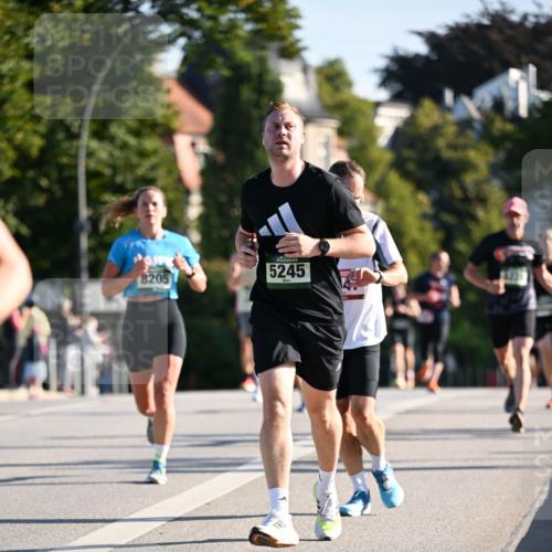 01.09.2024 - BARMER Alsterlauf Dr. Thomas Lammeyer http://msf.ph/oto/6893531 01.09.2024 09:27:49 Laufen 8205, 5245 meine-sportfotos.de