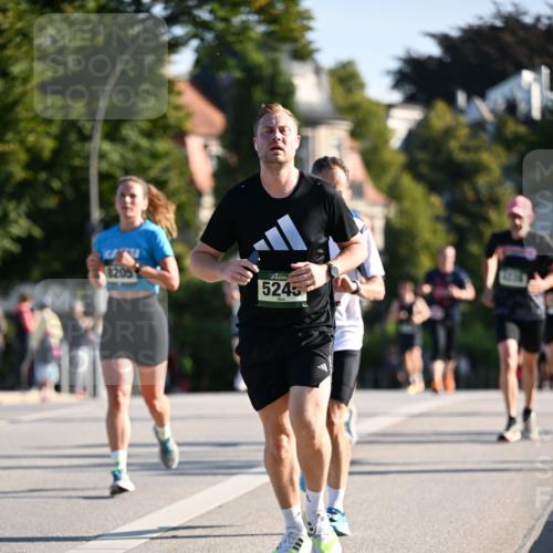 01.09.2024 - BARMER Alsterlauf Dr. Thomas Lammeyer http://msf.ph/oto/6893534 01.09.2024 09:27:50 Laufen 5245 meine-sportfotos.de