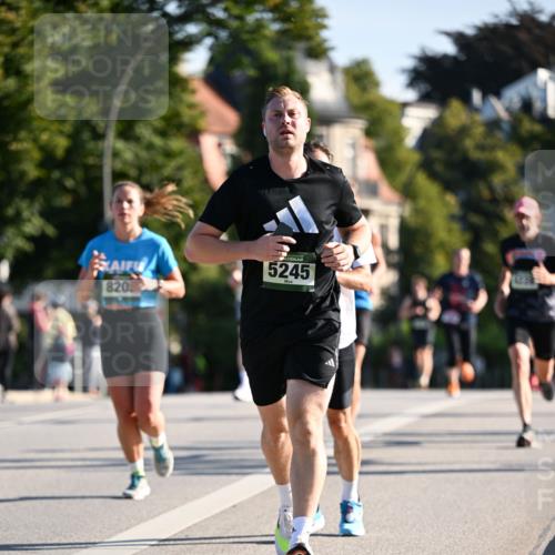 01.09.2024 - BARMER Alsterlauf Dr. Thomas Lammeyer http://msf.ph/oto/6893535 01.09.2024 09:27:50 Laufen 820, 5245 meine-sportfotos.de