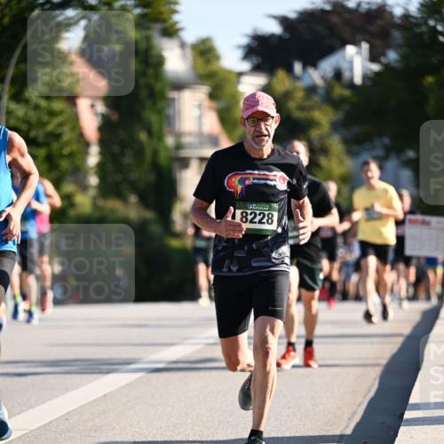 01.09.2024 - BARMER Alsterlauf Dr. Thomas Lammeyer http://msf.ph/oto/6893548 01.09.2024 09:27:53 Laufen 5, 8228 meine-sportfotos.de
