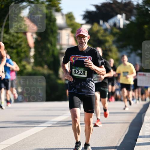 01.09.2024 - BARMER Alsterlauf Dr. Thomas Lammeyer http://msf.ph/oto/6893549 01.09.2024 09:27:53 Laufen 8228 meine-sportfotos.de