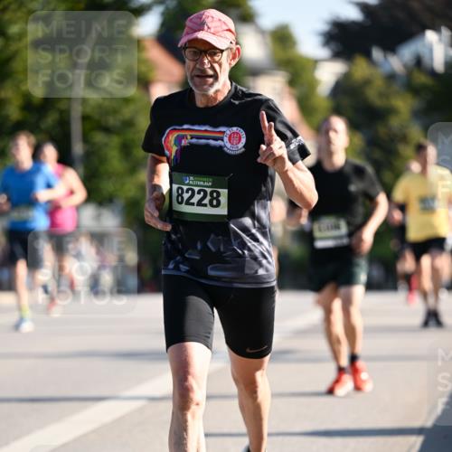 01.09.2024 - BARMER Alsterlauf Dr. Thomas Lammeyer http://msf.ph/oto/6893557 01.09.2024 09:27:53 Laufen 35, 8228, 1910 meine-sportfotos.de