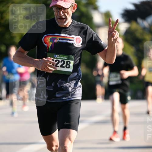 01.09.2024 - BARMER Alsterlauf Dr. Thomas Lammeyer http://msf.ph/oto/6893561 01.09.2024 09:27:54 Laufen 35, 228 meine-sportfotos.de