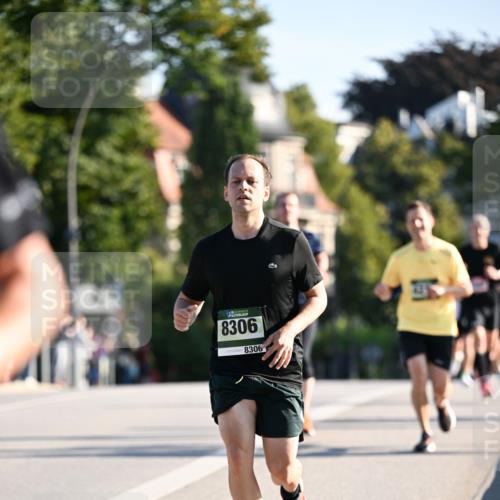 01.09.2024 - BARMER Alsterlauf Dr. Thomas Lammeyer http://msf.ph/oto/6893564 01.09.2024 09:27:55 Laufen 8306, 8306 meine-sportfotos.de