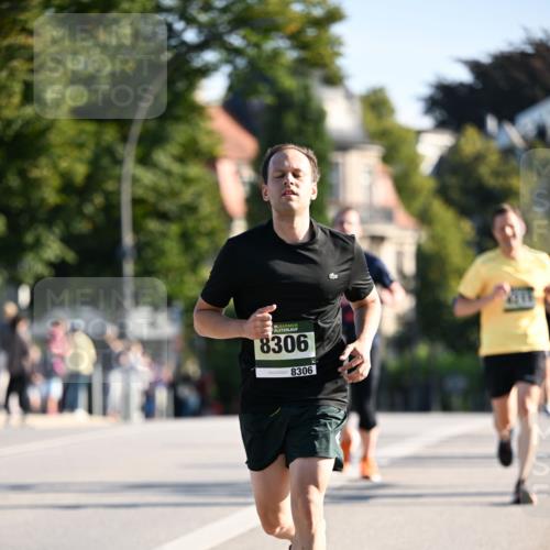 01.09.2024 - BARMER Alsterlauf Dr. Thomas Lammeyer http://msf.ph/oto/6893566 01.09.2024 09:27:55 Laufen 35, 8306, 8306 meine-sportfotos.de