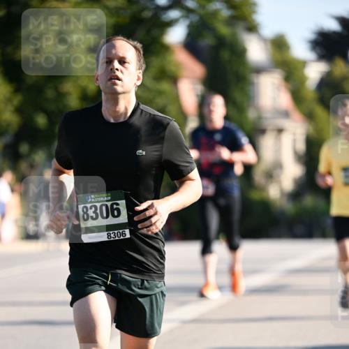 01.09.2024 - BARMER Alsterlauf Dr. Thomas Lammeyer http://msf.ph/oto/6893574 01.09.2024 09:27:56 Laufen 35, 8306, 8306 meine-sportfotos.de