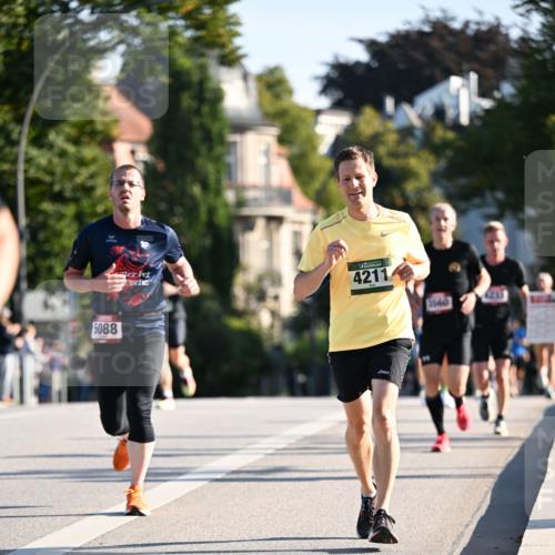 01.09.2024 - BARMER Alsterlauf Dr. Thomas Lammeyer http://msf.ph/oto/6893575 01.09.2024 09:27:56 Laufen 5088, 4211, 4233, 1560 meine-sportfotos.de