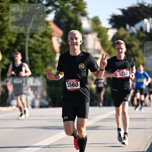 01.09.2024 - BARMER Alsterlauf Dr. Thomas Lammeyer http://msf.ph/oto/6893596 01.09.2024 09:27:59 Laufen 3560, 1233 meine-sportfotos.de