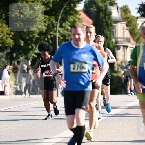 01.09.2024 - BARMER Alsterlauf Dr. Thomas Lammeyer http://msf.ph/oto/6893633 01.09.2024 09:28:06 Laufen 3868, 2706, 0 meine-sportfotos.de