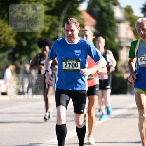 01.09.2024 - BARMER Alsterlauf Dr. Thomas Lammeyer http://msf.ph/oto/6893634 01.09.2024 09:28:06 Laufen 2706, 44 meine-sportfotos.de
