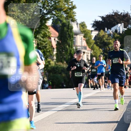 01.09.2024 - BARMER Alsterlauf Dr. Thomas Lammeyer http://msf.ph/oto/6893643 01.09.2024 09:28:08 Laufen 4259, 233 meine-sportfotos.de
