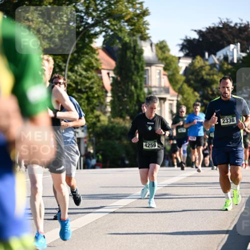 01.09.2024 - BARMER Alsterlauf Dr. Thomas Lammeyer http://msf.ph/oto/6893644 01.09.2024 09:28:08 Laufen 37, 4259, 2336 meine-sportfotos.de