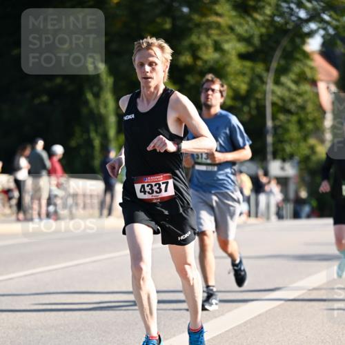 01.09.2024 - BARMER Alsterlauf Dr. Thomas Lammeyer http://msf.ph/oto/6893647 01.09.2024 09:28:09 Laufen 35, 4337, 513 meine-sportfotos.de