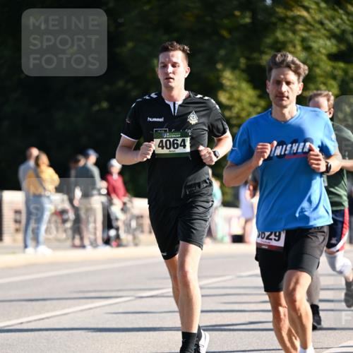 01.09.2024 - BARMER Alsterlauf Dr. Thomas Lammeyer http://msf.ph/oto/6893681 01.09.2024 09:28:14 Laufen 4064, 029 meine-sportfotos.de