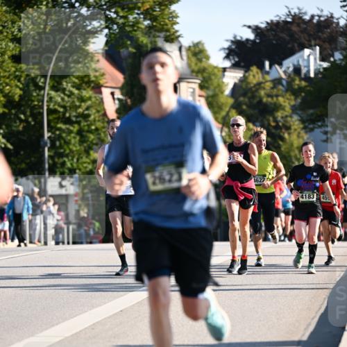 01.09.2024 - BARMER Alsterlauf Dr. Thomas Lammeyer http://msf.ph/oto/6893703 01.09.2024 09:28:19 Laufen 4622, 4183, 45 meine-sportfotos.de