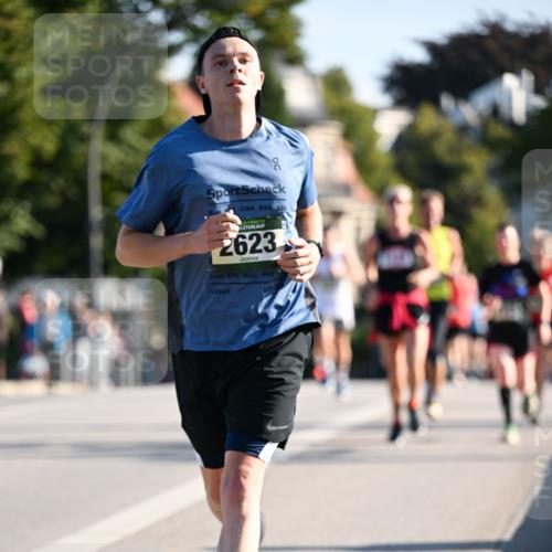 01.09.2024 - BARMER Alsterlauf Dr. Thomas Lammeyer http://msf.ph/oto/6893705 01.09.2024 09:28:19 Laufen 2623 meine-sportfotos.de