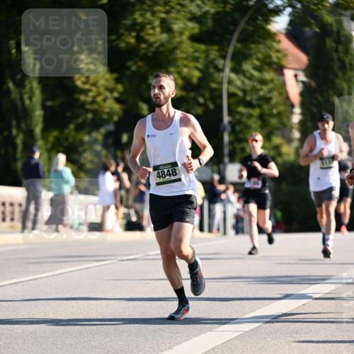 01.09.2024 - BARMER Alsterlauf Dr. Thomas Lammeyer http://msf.ph/oto/6893716 01.09.2024 09:28:21 Laufen 4848, 8132 meine-sportfotos.de