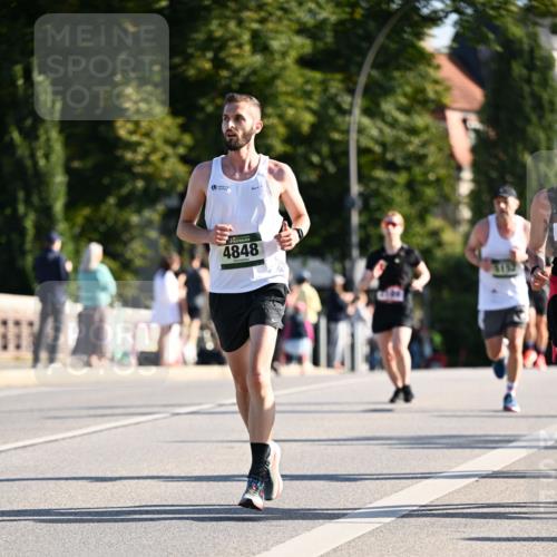 01.09.2024 - BARMER Alsterlauf Dr. Thomas Lammeyer http://msf.ph/oto/6893717 01.09.2024 09:28:21 Laufen 4848, 3132 meine-sportfotos.de